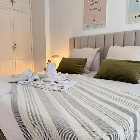 Luminoso Con Terraza Διαμέρισμα *