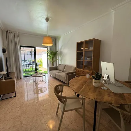 Luminoso Con Terraza Διαμέρισμα *