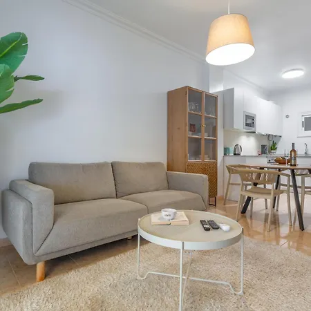 Apartamento Luminoso Con Terraza *