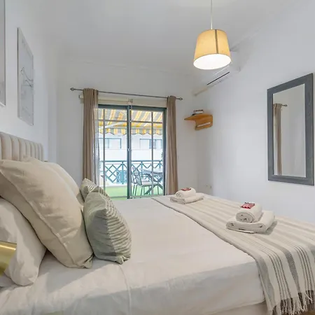 Apartamento Luminoso Con Terraza *