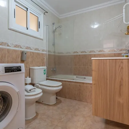 Apartamento Luminoso Con Terraza *